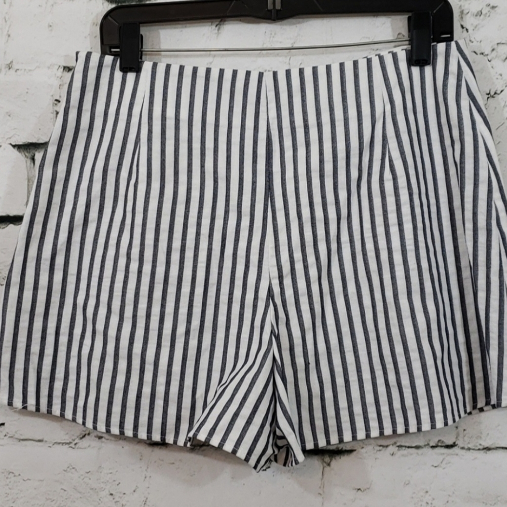 Zara shorts with Ruffles - Picture 7 of 7
